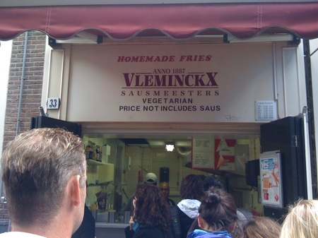 vleminckx french fries amsterdam - hole-in-the-wall